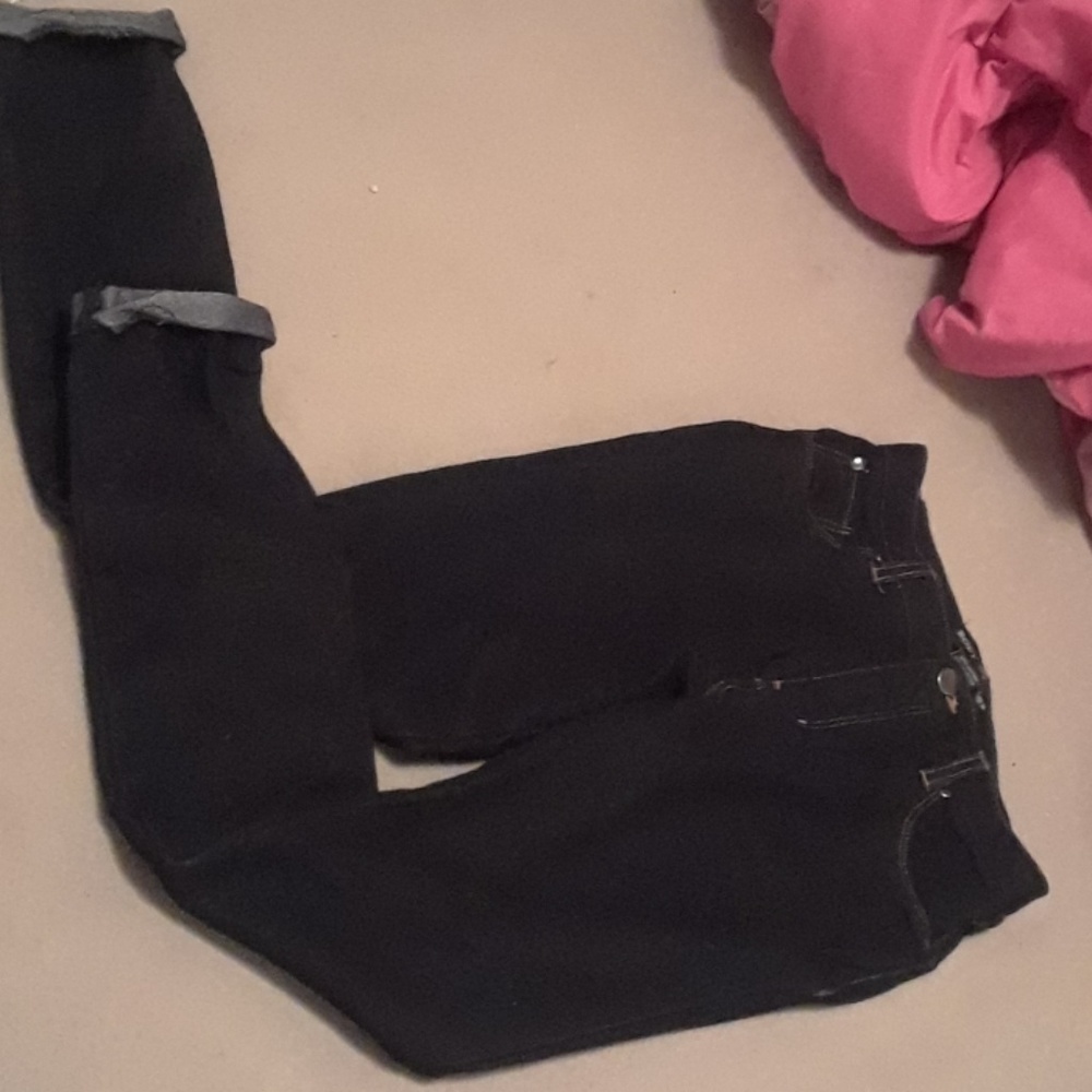 Black super screeching pants
